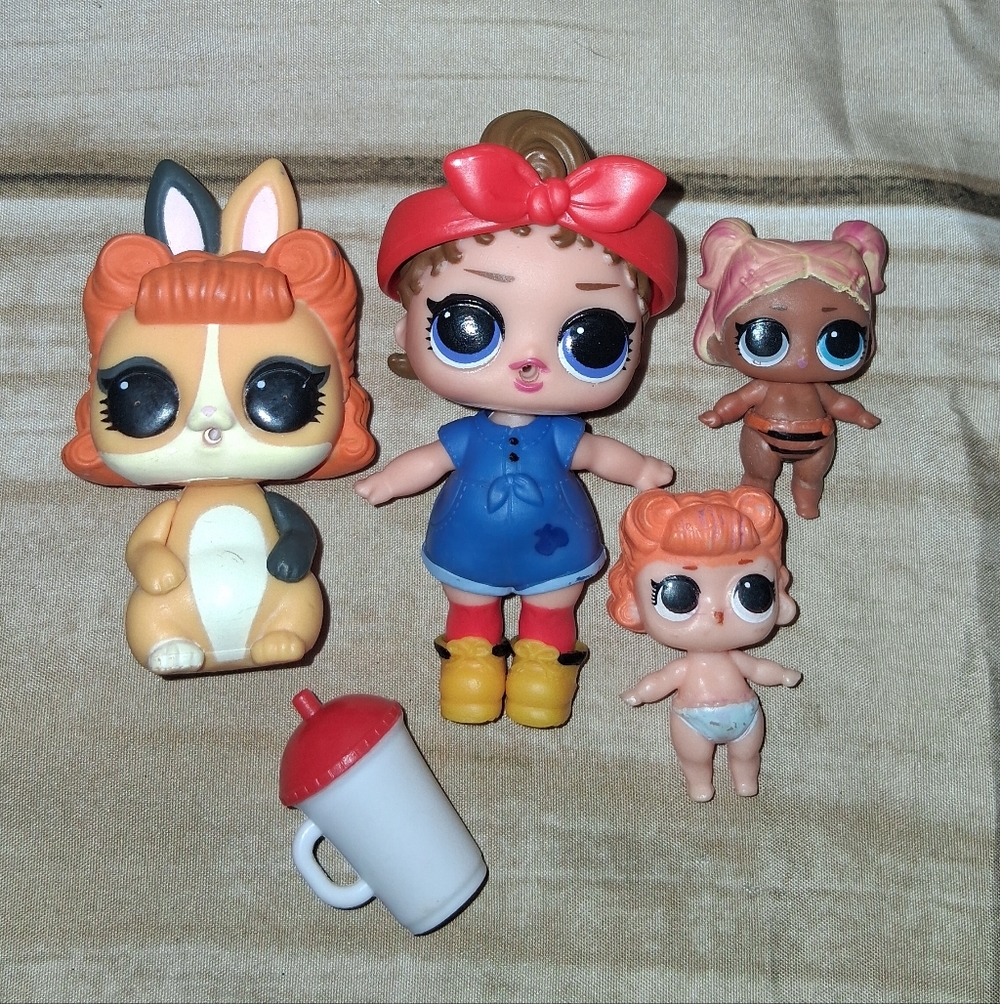 L.O.L. Surprise! Doll Set with Red and Blue Outfits